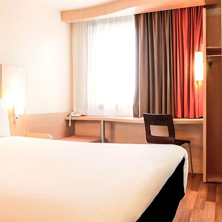 Hotel Ibis Lille Centre Gares Zewnętrze zdjęcie